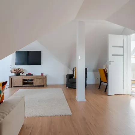 Gorska Przystan - Blisko Dworca Pkp, W Spokojnej Okolicy By W Karkonoszach Apartment